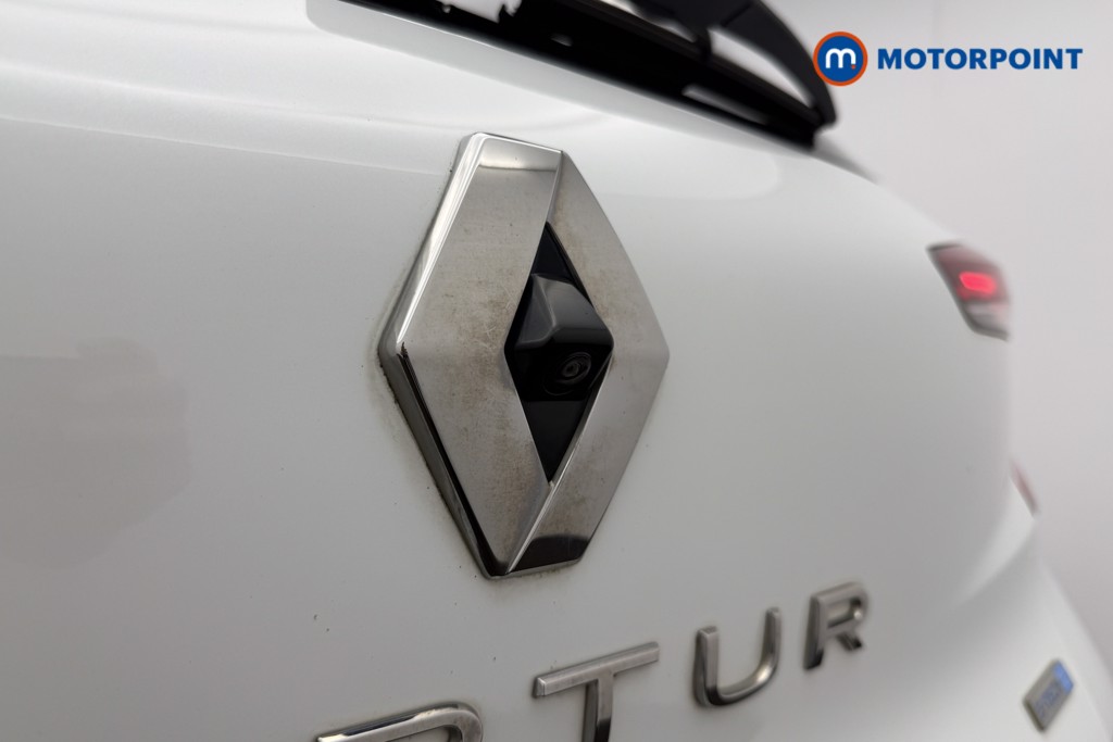 Renault Captur Launch Edition Automatic Petrol Plug-In Hybrid SUV - Stock Number (1648570) - 7th supplementary image
