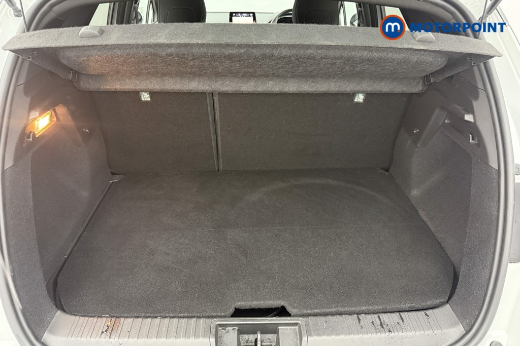 Renault Captur Launch Edition Automatic Petrol Plug-In Hybrid SUV - Stock Number (1648570) - 12th supplementary image