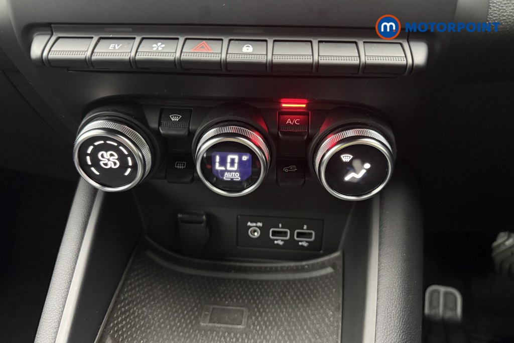 Renault Captur Launch Edition Automatic Petrol Plug-In Hybrid SUV - Stock Number (1648570) - 26th supplementary image