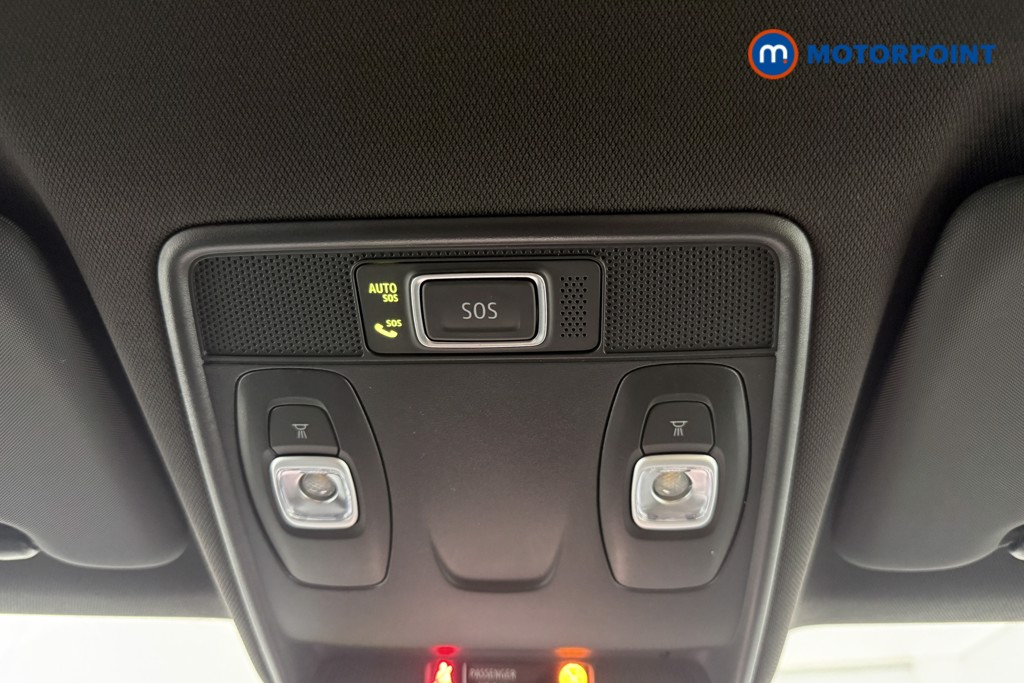 Renault Captur Launch Edition Automatic Petrol Plug-In Hybrid SUV - Stock Number (1648570) - 32nd supplementary image