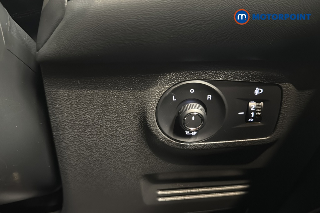 Mg Motor Uk ZS Exclusive Manual Petrol SUV - Stock Number (1649349) - 11th supplementary image