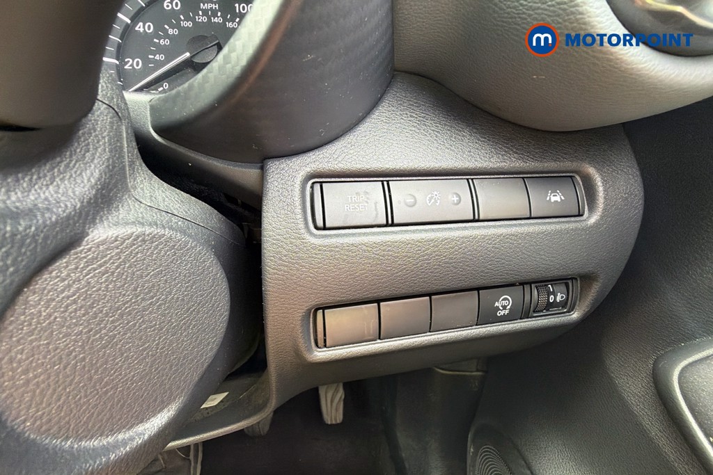 Nissan Juke N-Connecta Manual Petrol SUV - Stock Number (1649599) - 36th supplementary image