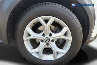Nissan Juke N-Connecta Manual Petrol SUV - Stock Number (1649599) - Passenger side front corner