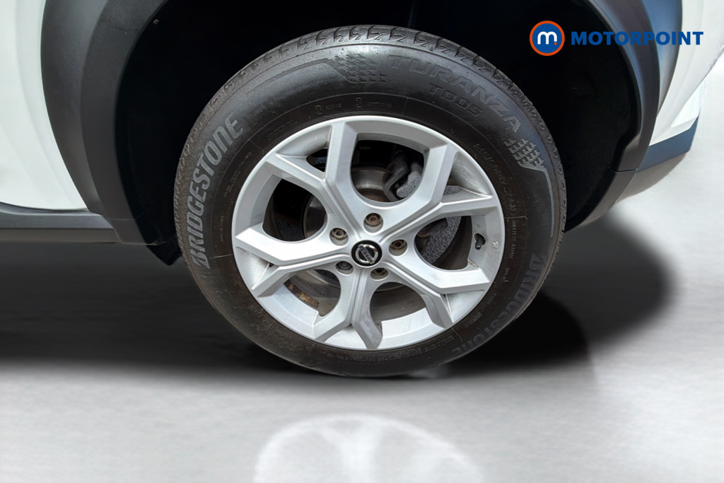 Nissan Juke N-Connecta Manual Petrol SUV - Stock Number (1649599) - Rear bumper