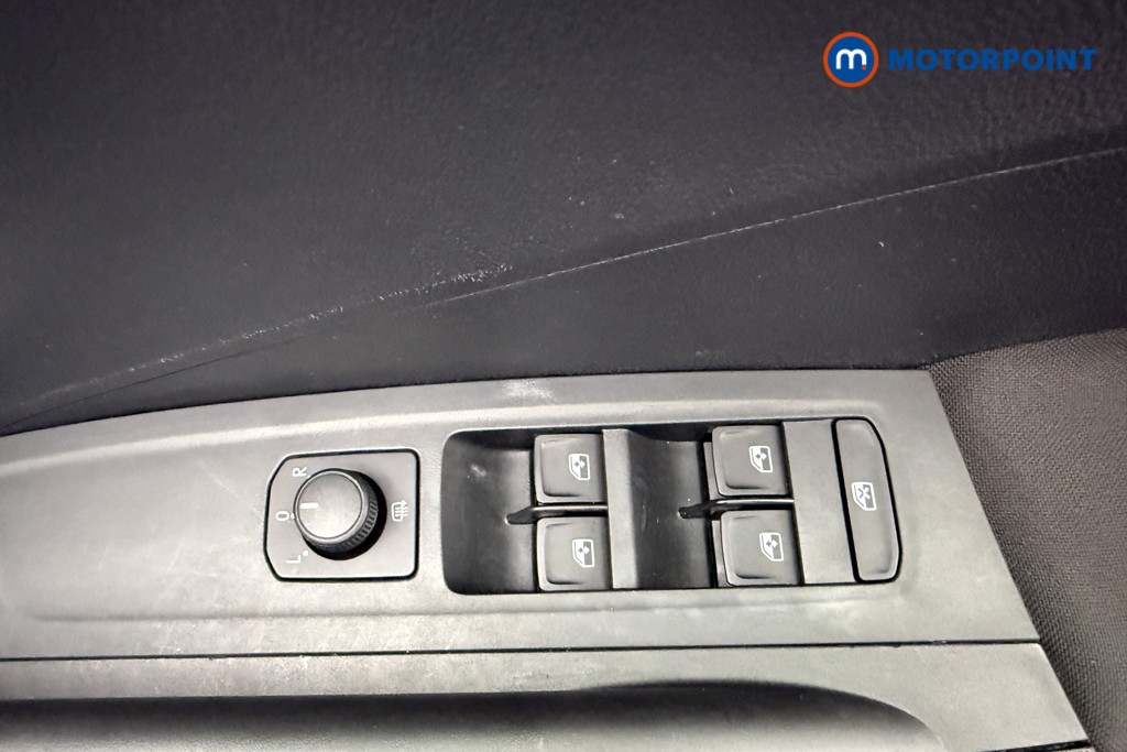 Skoda Fabia Colour Edition Manual Petrol Hatchback - Stock Number (1649634) - 13th supplementary image