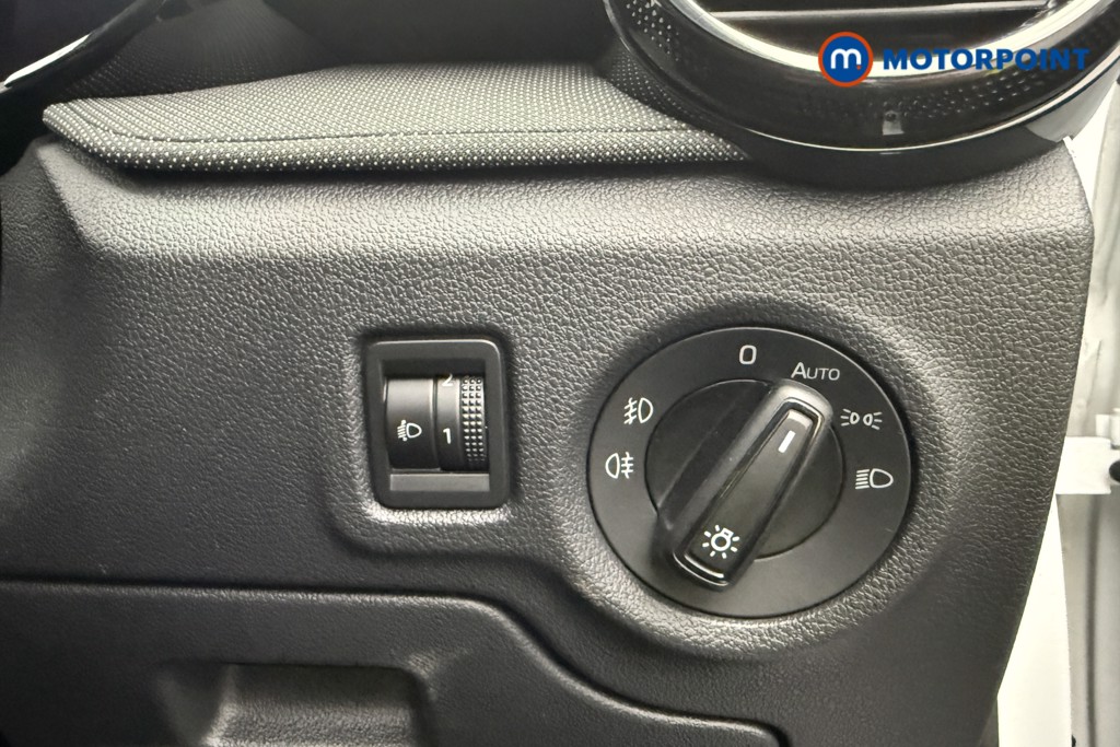 Skoda Fabia Colour Edition Manual Petrol Hatchback - Stock Number (1649634) - 15th supplementary image