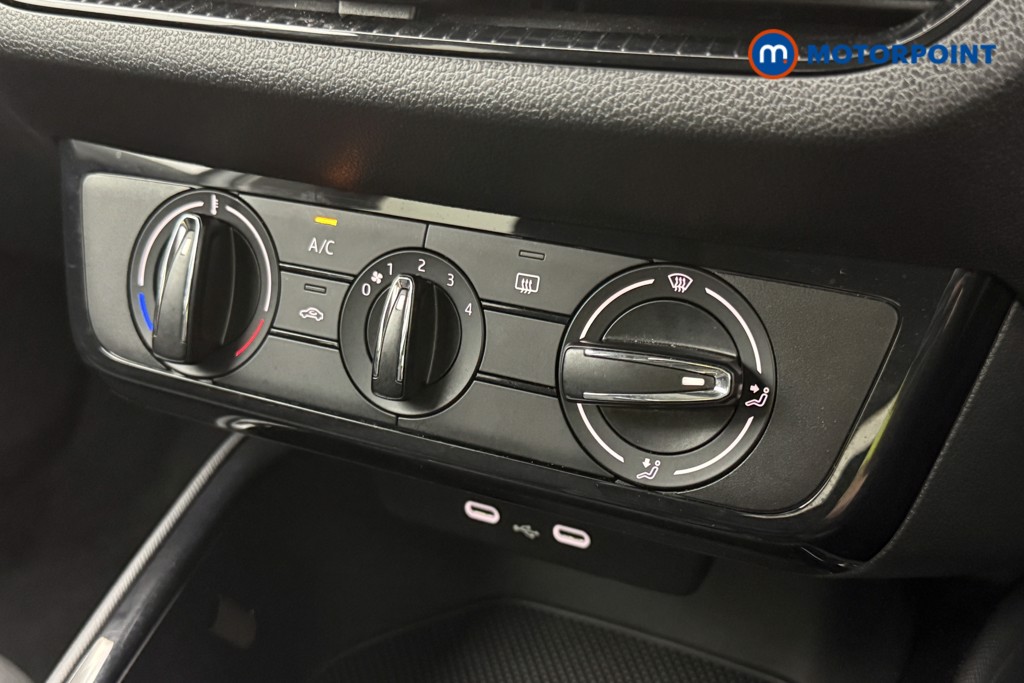 Skoda Fabia Colour Edition Manual Petrol Hatchback - Stock Number (1649634) - 27th supplementary image