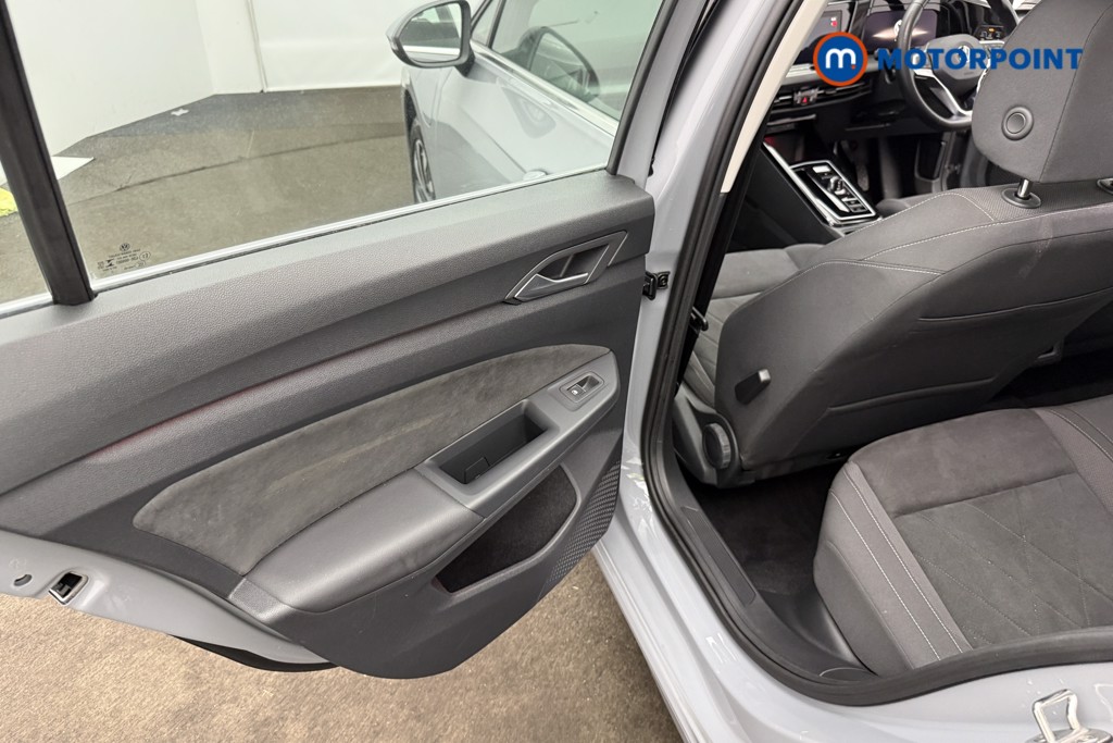 Volkswagen Golf Style Automatic Petrol Plug-In Hybrid Hatchback - Stock Number (1649636) - 17th supplementary image