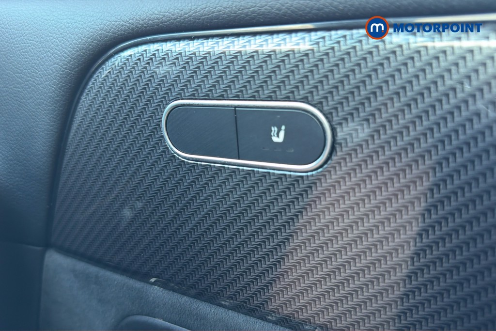 Mercedes-Benz GLB Amg Line Automatic Petrol SUV - Stock Number (1649824) - 40th supplementary image