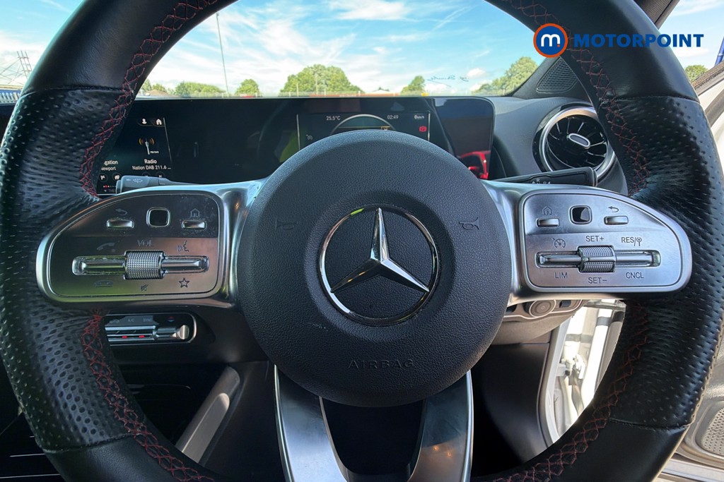 Mercedes-Benz GLB Amg Line Automatic Petrol SUV - Stock Number (1649824) - 41st supplementary image