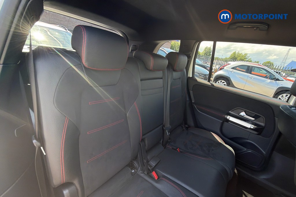 Mercedes-Benz GLB Amg Line Automatic Petrol SUV - Stock Number (1649824) - 43rd supplementary image