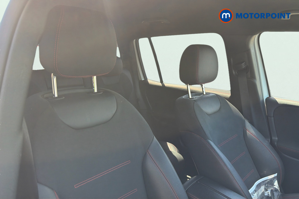 Mercedes-Benz GLB Amg Line Automatic Petrol SUV - Stock Number (1649824) - Passenger side