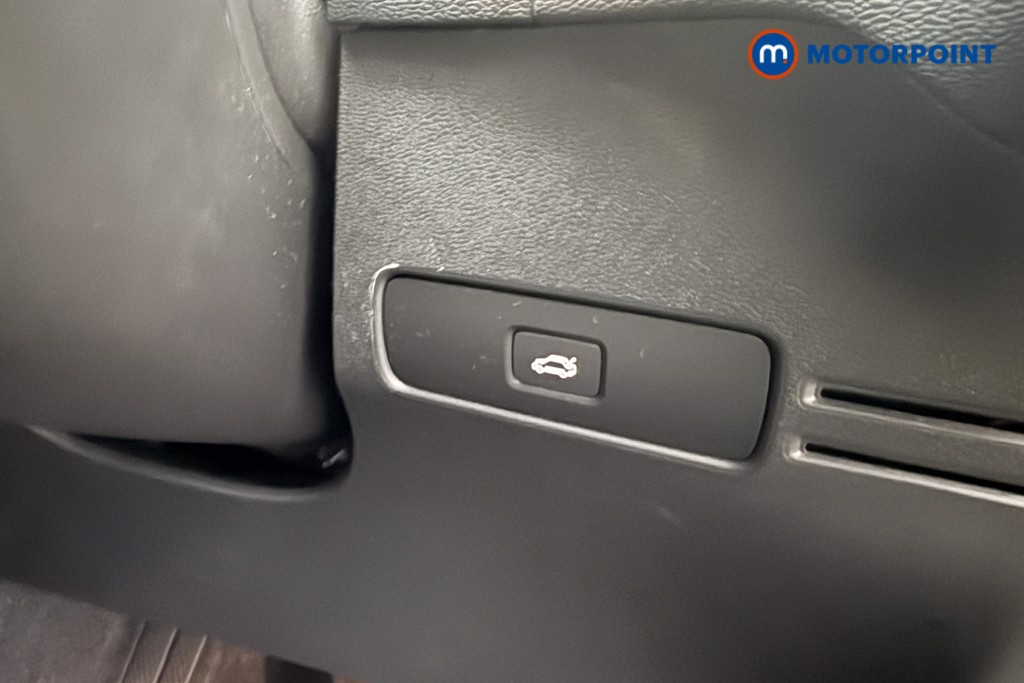 Volvo Xc40 Plus Automatic Petrol SUV - Stock Number (1650027) - 34th supplementary image
