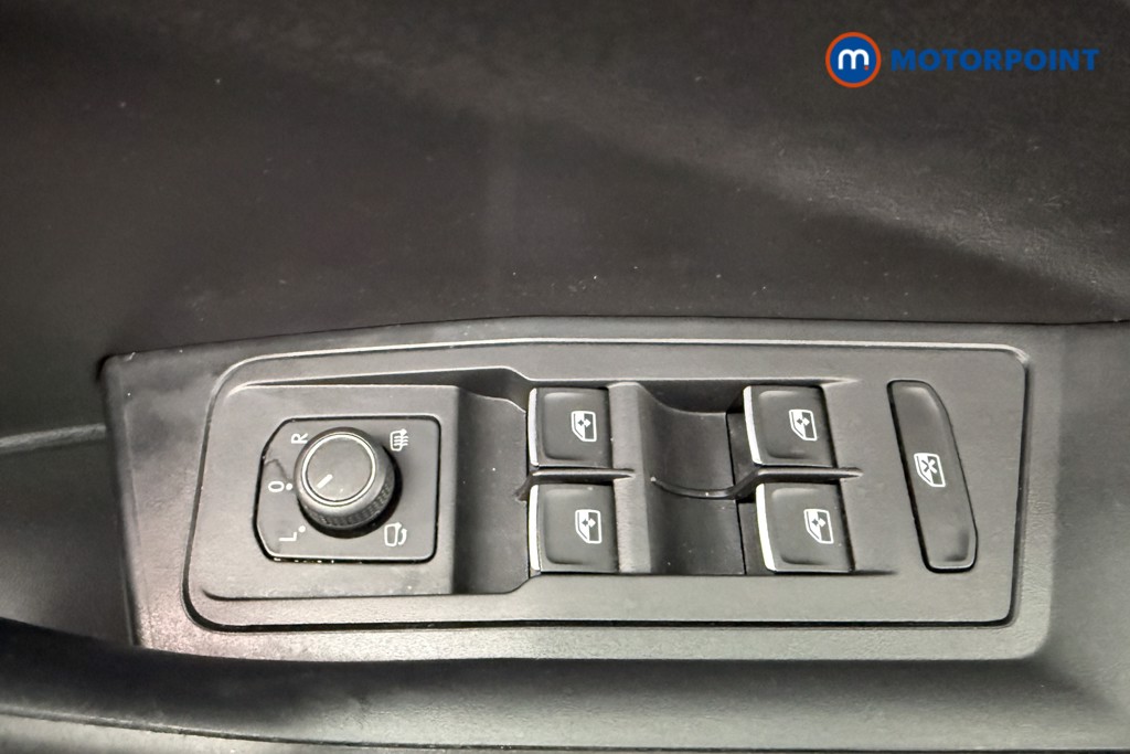 Volkswagen T-Roc Style Manual Petrol SUV - Stock Number (1650038) - 14th supplementary image