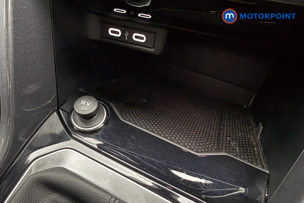 Volkswagen T-Roc Style Manual Petrol SUV - Stock Number (1650038) - 24th supplementary image