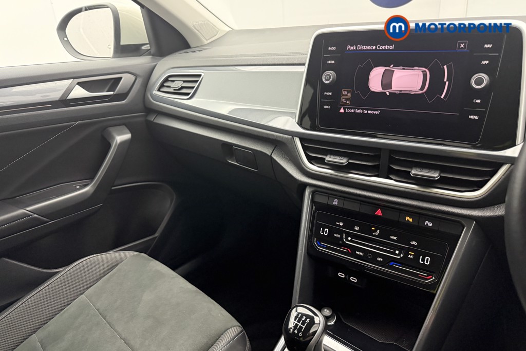 Volkswagen T-Roc Style Manual Petrol SUV - Stock Number (1650038) - 32nd supplementary image