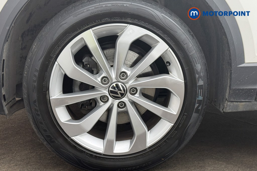 Volkswagen T-Roc Style Manual Petrol SUV - Stock Number (1650038) - 1st supplementary image