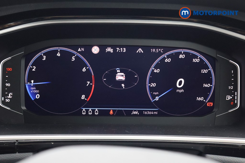 Volkswagen T-Roc R-Line Manual Petrol SUV - Stock Number (1650428) - 6th supplementary image