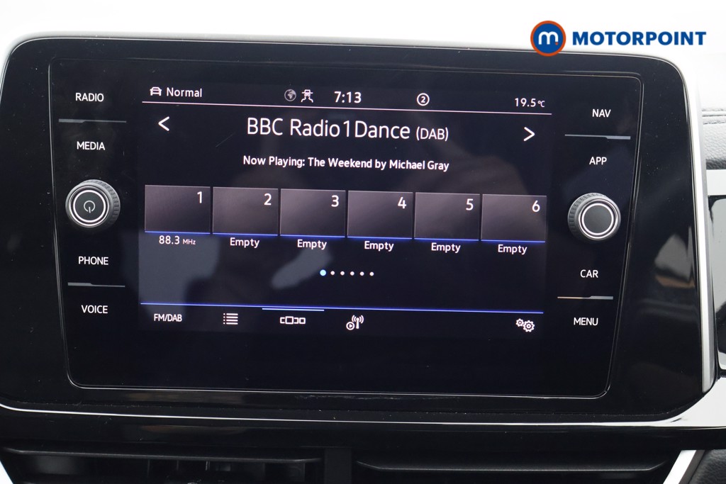 Volkswagen T-Roc R-Line Manual Petrol SUV - Stock Number (1650428) - 7th supplementary image