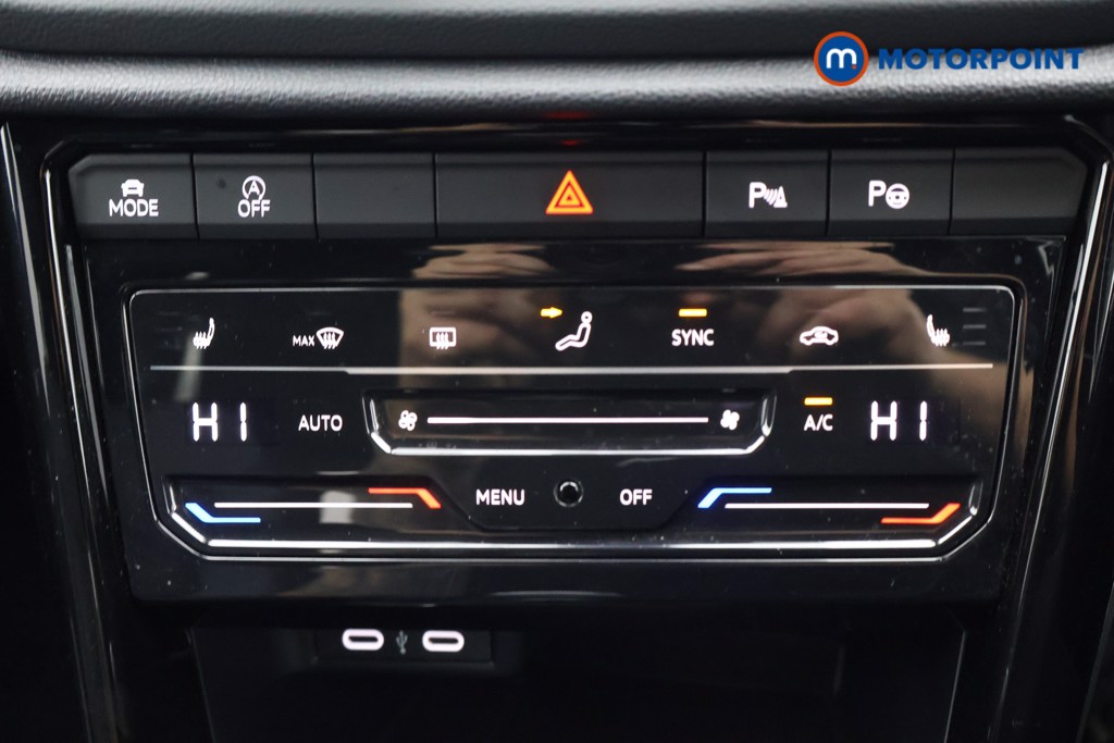 Volkswagen T-Roc R-Line Manual Petrol SUV - Stock Number (1650428) - 8th supplementary image