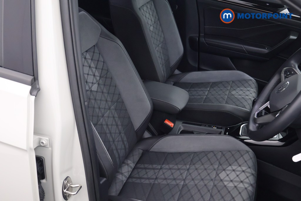 Volkswagen T-Roc R-Line Manual Petrol SUV - Stock Number (1650428) - 13th supplementary image