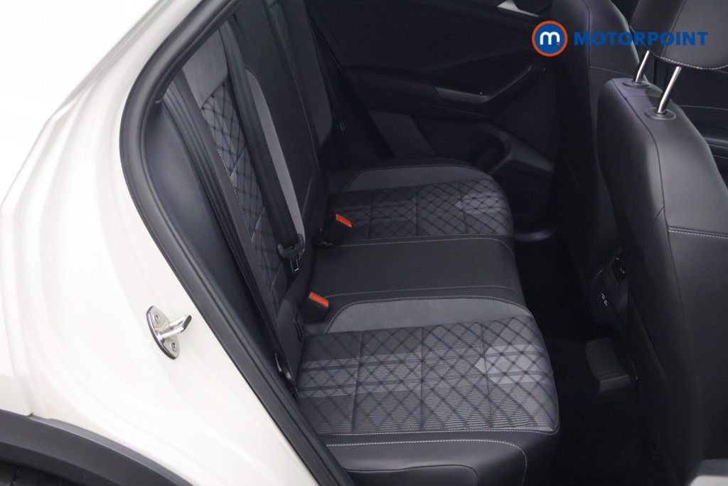 Volkswagen T-Roc R-Line Manual Petrol SUV - Stock Number (1650428) - 14th supplementary image