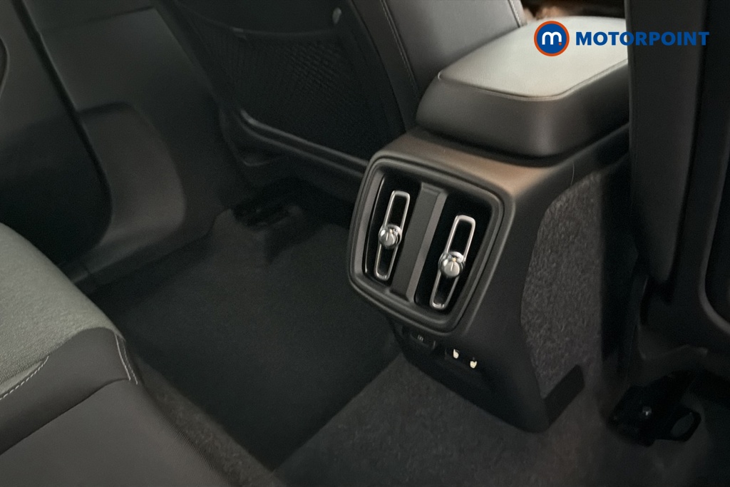 Volvo Xc40 Core Automatic Petrol SUV - Stock Number (1650624) - 28th supplementary image