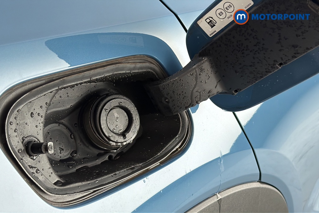 Volvo Xc40 Core Automatic Petrol SUV - Stock Number (1650624) - 41st supplementary image
