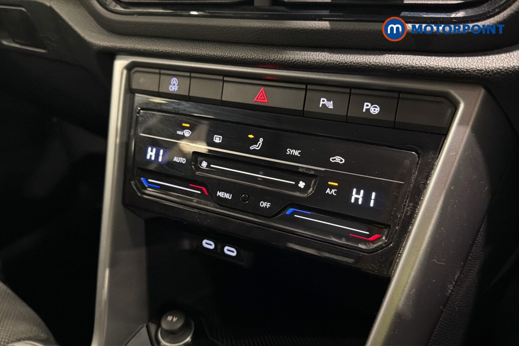 Volkswagen T-Roc Life Manual Petrol SUV - Stock Number (1650899) - 12th supplementary image