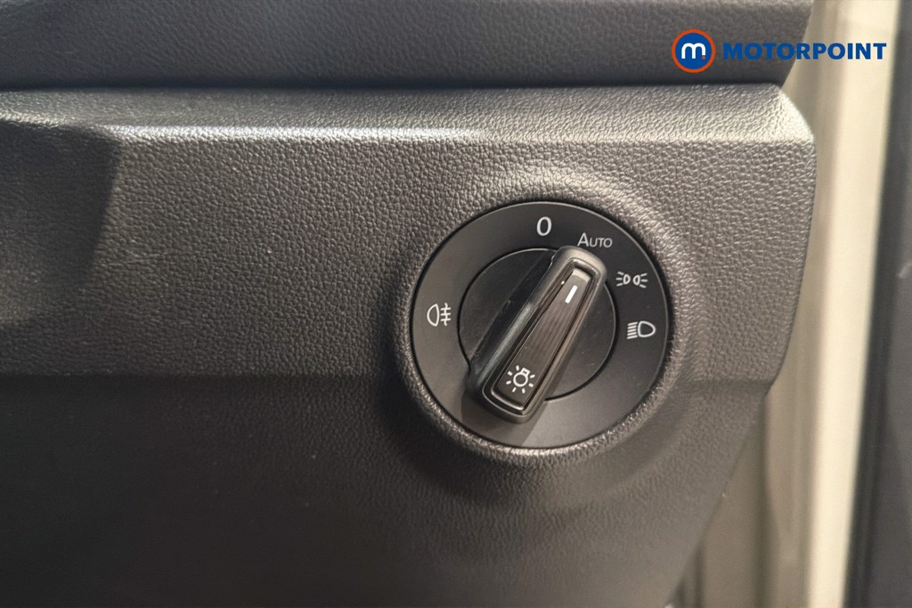 Volkswagen T-Roc Life Manual Petrol SUV - Stock Number (1650899) - 18th supplementary image