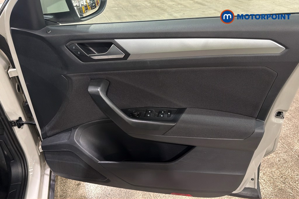 Volkswagen T-Roc Life Manual Petrol SUV - Stock Number (1650899) - 19th supplementary image