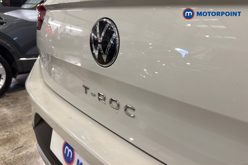 Volkswagen T-Roc Life Manual Petrol SUV - Stock Number (1650899) - 37th supplementary image