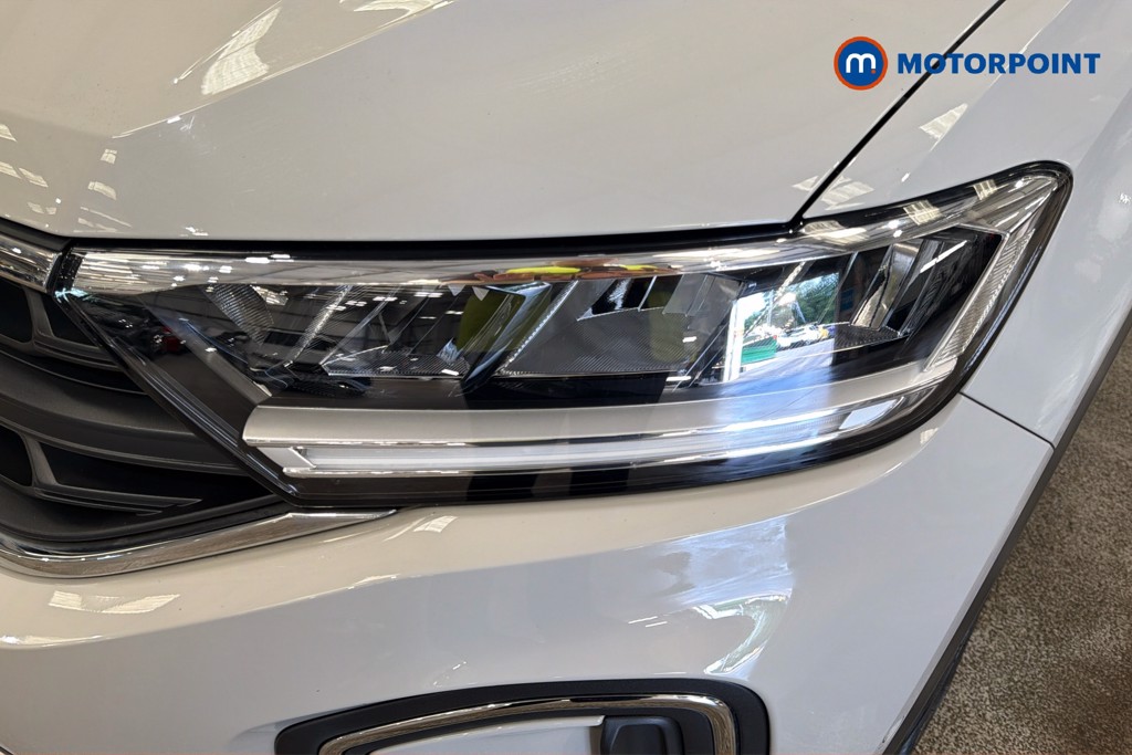 Volkswagen T-Roc Life Manual Petrol SUV - Stock Number (1650899) - 44th supplementary image