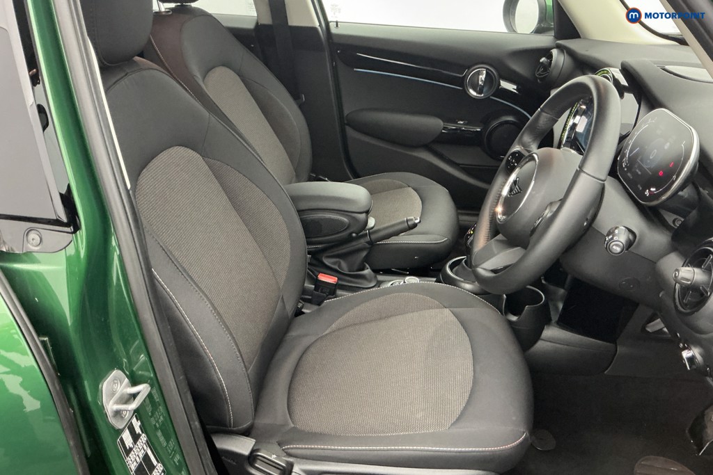 Mini Hatchback Cooper Classic Manual Petrol Hatchback - Stock Number (1650960) - 5th supplementary image