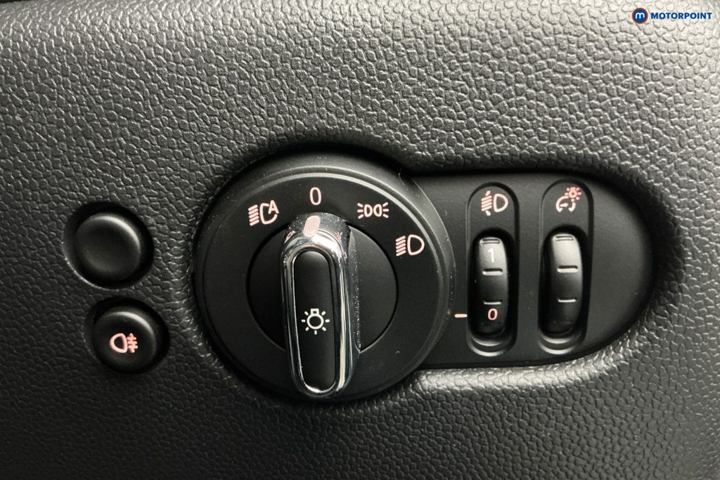 Mini Hatchback Cooper Classic Manual Petrol Hatchback - Stock Number (1650960) - 17th supplementary image