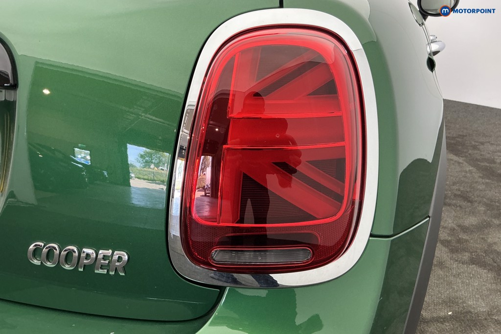 Mini Hatchback Cooper Classic Manual Petrol Hatchback - Stock Number (1650960) - 20th supplementary image