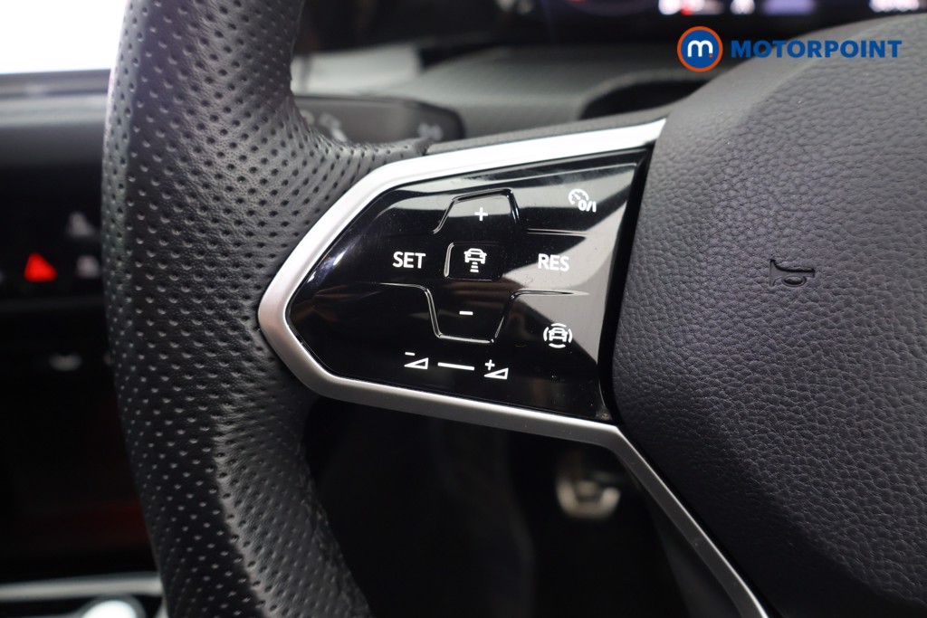 Volkswagen Golf R-Line Manual Petrol Hatchback - Stock Number (1650994) - 6th supplementary image