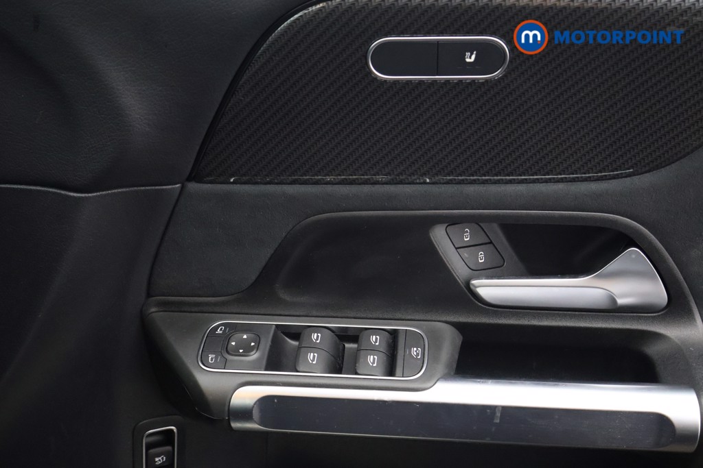 Mercedes-Benz GLB Amg Line Automatic Petrol SUV - Stock Number (1651533) - 12th supplementary image