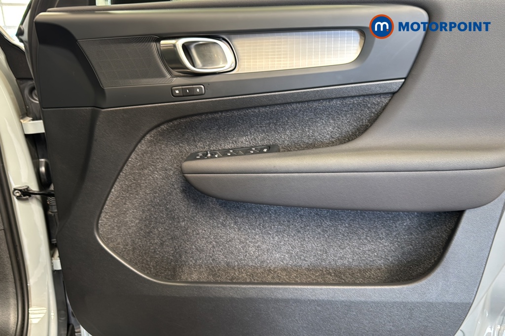 Volvo Xc40 Plus Automatic Petrol SUV - Stock Number (1651630) - 18th supplementary image