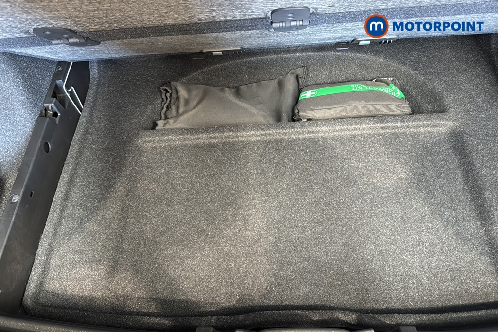 Volvo Xc40 Plus Automatic Petrol SUV - Stock Number (1651630) - 33rd supplementary image