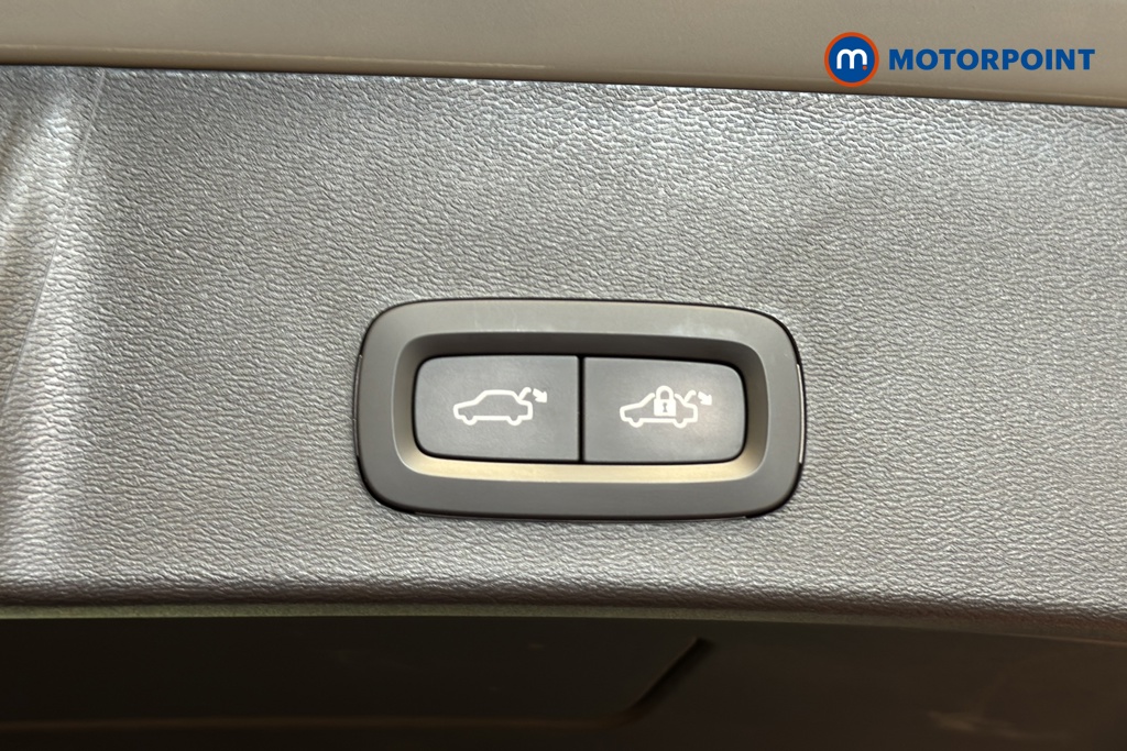 Volvo Xc40 Plus Automatic Petrol SUV - Stock Number (1651630) - 35th supplementary image