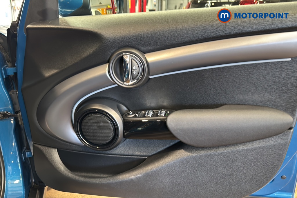 Mini Hatchback Cooper Exclusive Automatic Petrol Hatchback - Stock Number (1651653) - 18th supplementary image