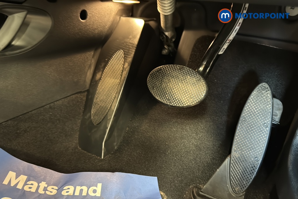 Mini Hatchback Cooper Exclusive Automatic Petrol Hatchback - Stock Number (1651653) - 24th supplementary image