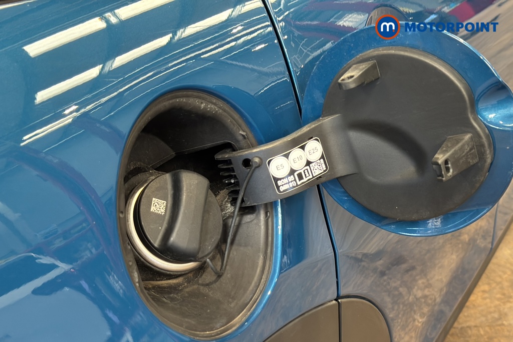 Mini Hatchback Cooper Exclusive Automatic Petrol Hatchback - Stock Number (1651653) - 41st supplementary image