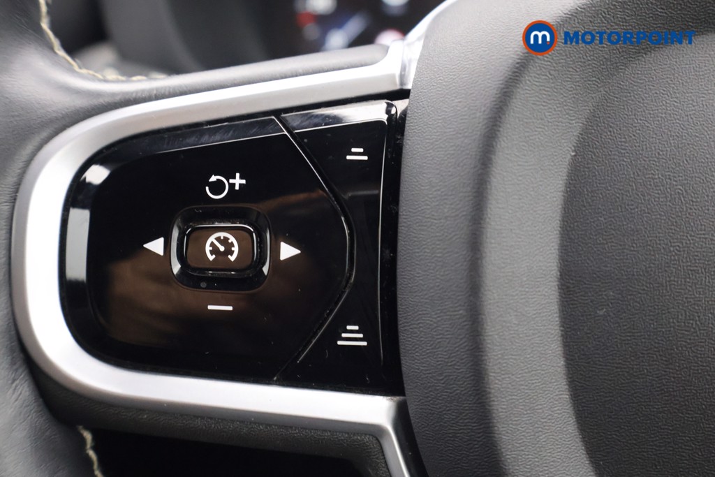 Volvo Xc60 R Design Automatic Petrol SUV - Stock Number (1651916) - 2nd supplementary image