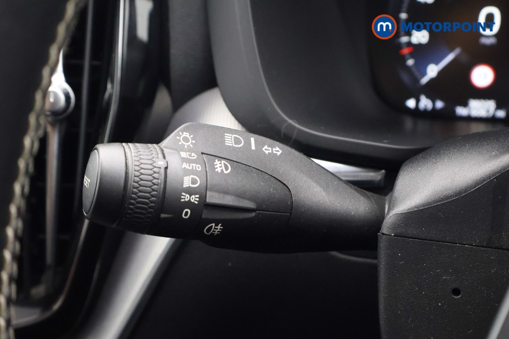 Volvo Xc60 R Design Automatic Petrol SUV - Stock Number (1651916) - 4th supplementary image