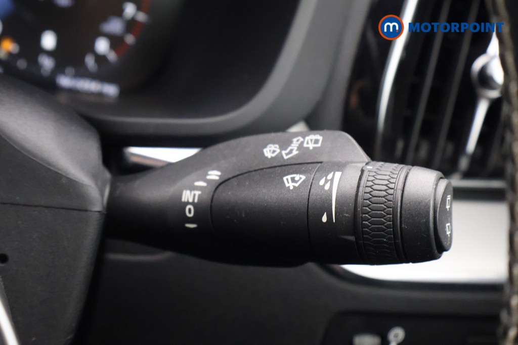 Volvo Xc60 R Design Automatic Petrol SUV - Stock Number (1651916) - 5th supplementary image