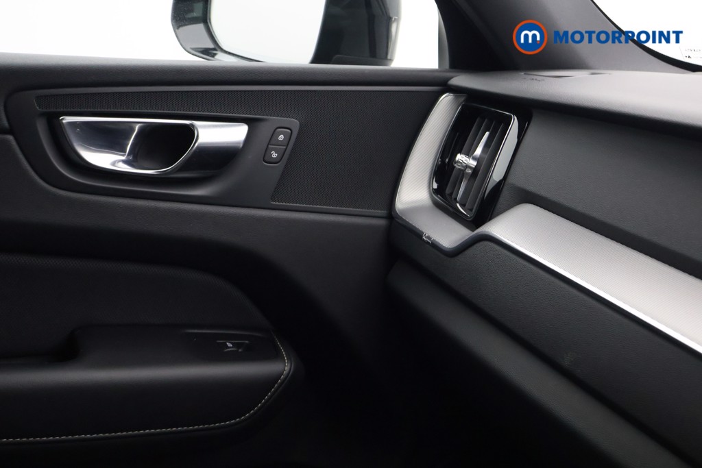 Volvo Xc60 R Design Automatic Petrol SUV - Stock Number (1651916) - 11th supplementary image