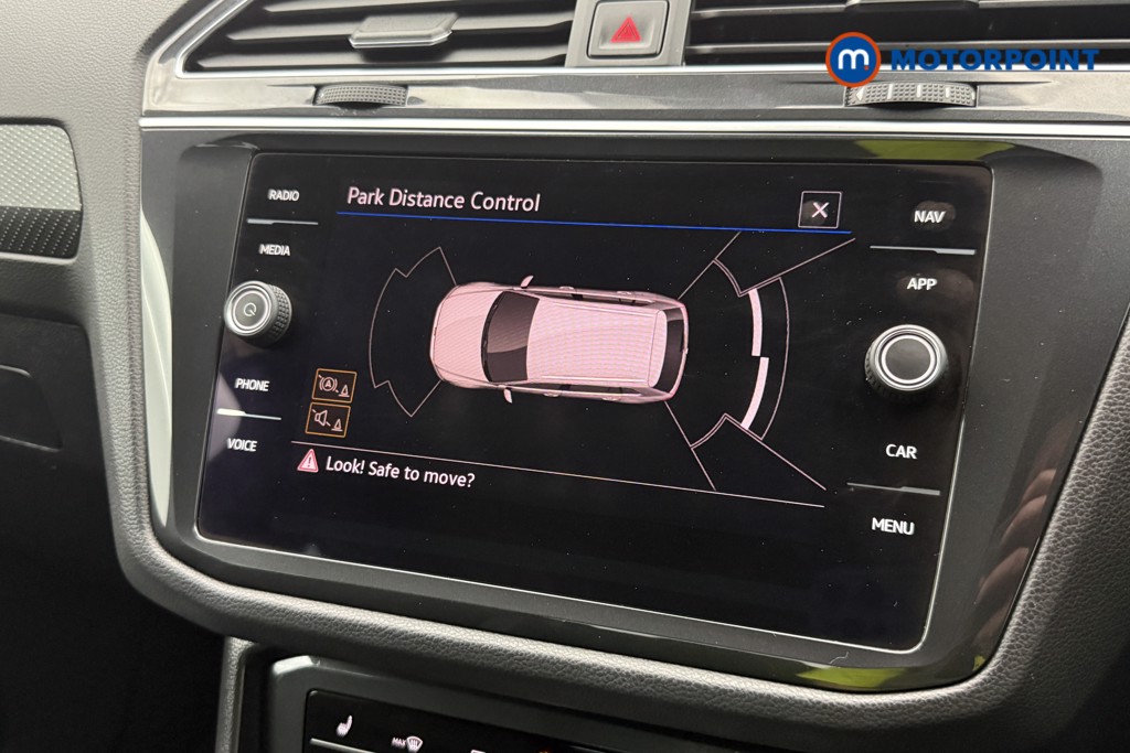 Volkswagen Tiguan R-Line Automatic Petrol SUV - Stock Number (1652082) - 38th supplementary image