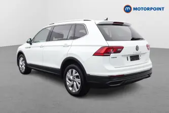 Volkswagen Tiguan Allspace Life Manual Petrol SUV - Stock Number (1652106) - Passenger side rear corner